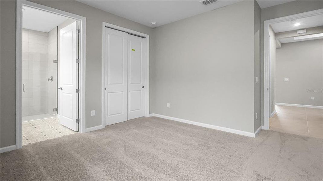 Spacious, unfurnished interior of a new home in Cresswind at Hammock Oaks, Lady Lake (Image 25). Spacious, unfurnished interior of a new home in Cresswind at Hammock Oaks, Lady Lake (Image 25).