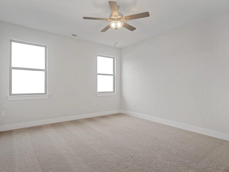 Spacious, unfurnished interior of a new home in Calista Farms, White House (Image 23).