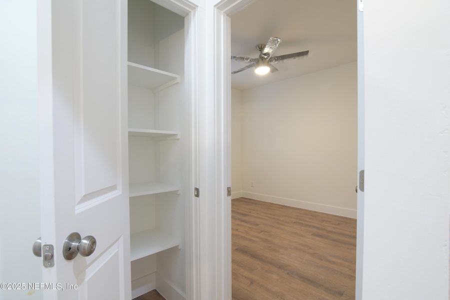 Spacious, unfurnished interior of a new home in , Jacksonville (Image 33).