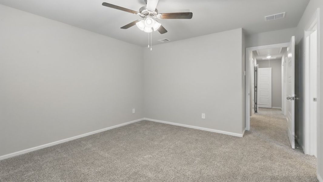 Spacious, unfurnished interior of a new home in Orchard Village, Fort Worth (Image 28).