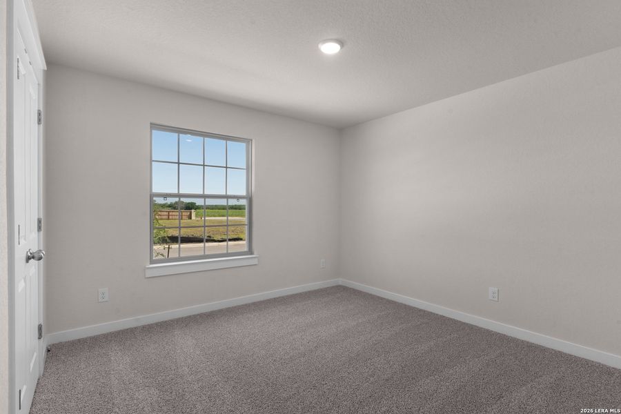 Spacious, unfurnished interior of a new home in Westridge, San Antonio (Image 19).