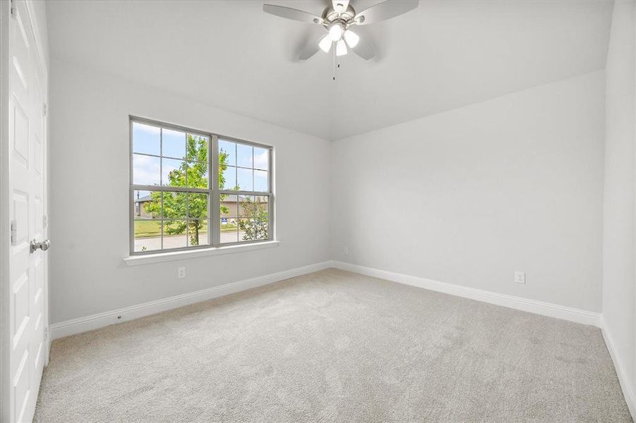 Spacious, unfurnished interior of a new home in Fox Landing, Caddo Mills (Image 30).