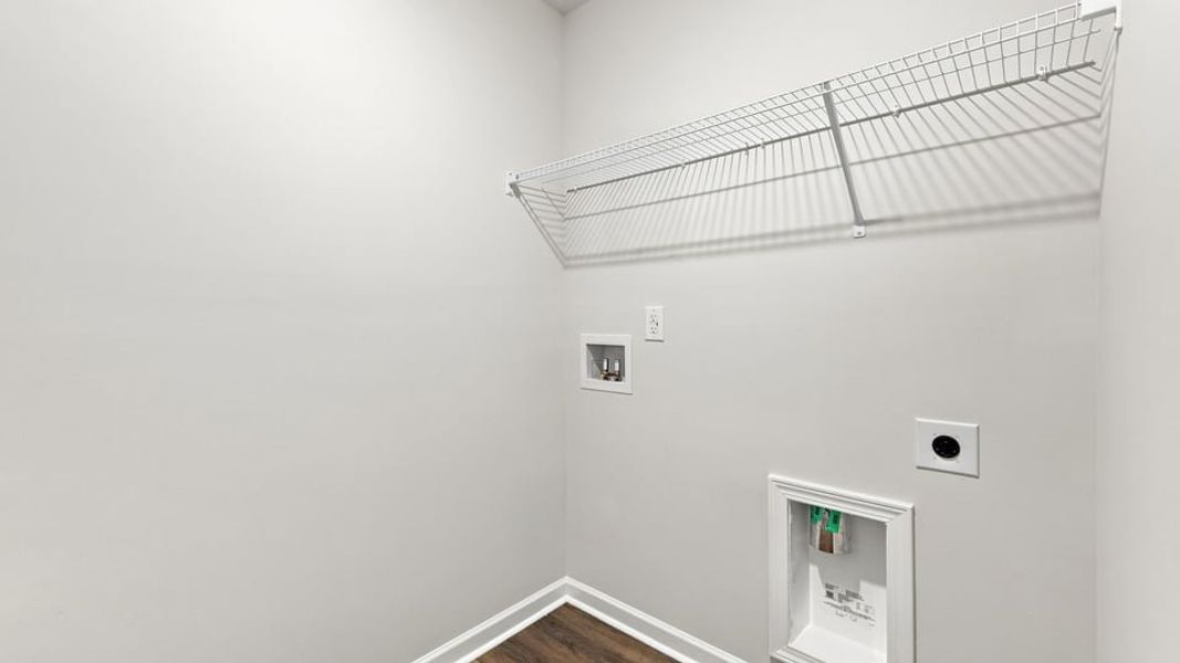 Spacious, unfurnished interior of a new home in Bentley Park, Greenwood (Image 36).