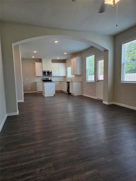 Spacious, unfurnished interior of a new home in Splendora Fields, Splendora (Image 8).