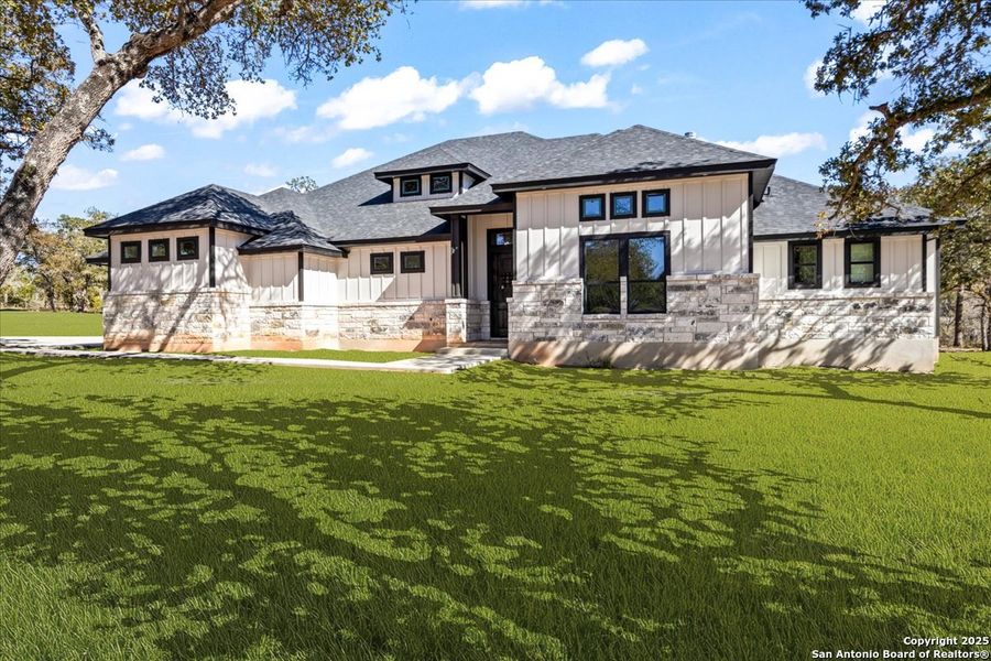 Exterior details and patio area of a home in , La Vernia (Image 27).