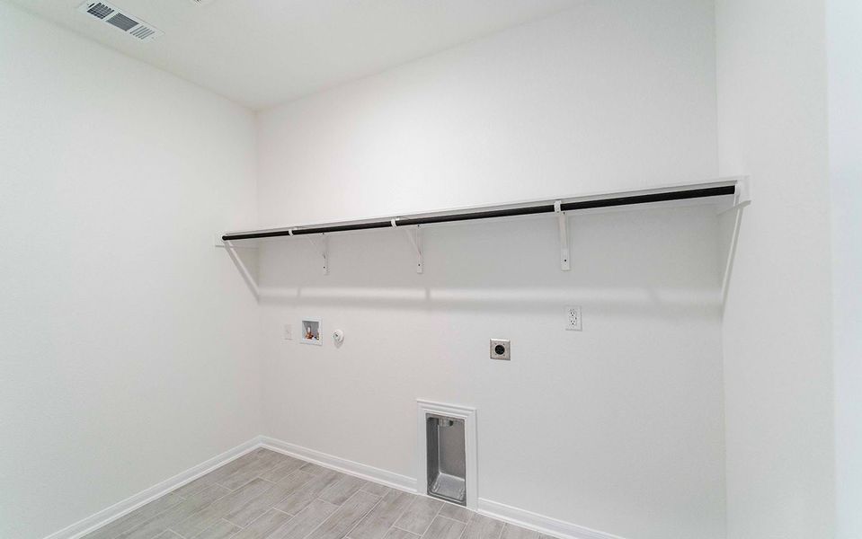 Spacious, unfurnished interior of a new home in Brooklands, Hutto (Image 18).