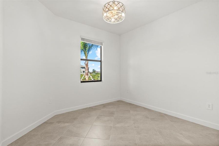 Spacious, unfurnished interior of a new home in Lorraine Lakes at Lakewood Ranch, Lakewood Ranch (Image 18).