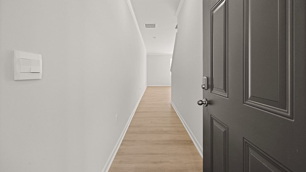 Spacious, unfurnished interior of a new home in Oconee Overlook Townhomes, Gainesville (Image 7).