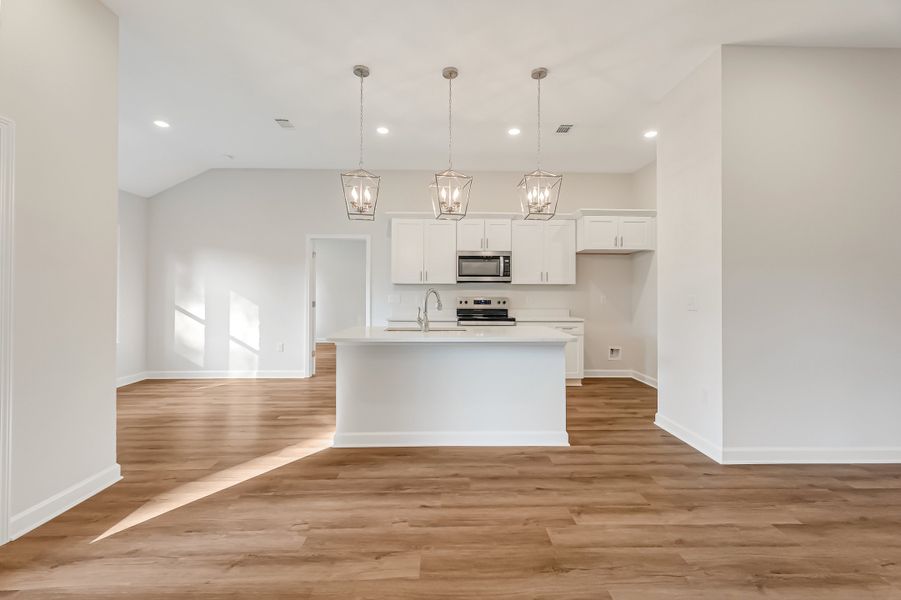 Spacious, unfurnished interior of a new home in Southern Charm, Crestview (Image 21).