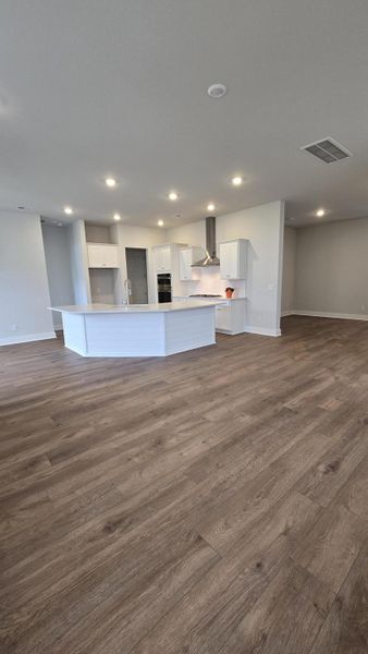 Spacious, unfurnished interior of a new home in , Summerville (Image 32).