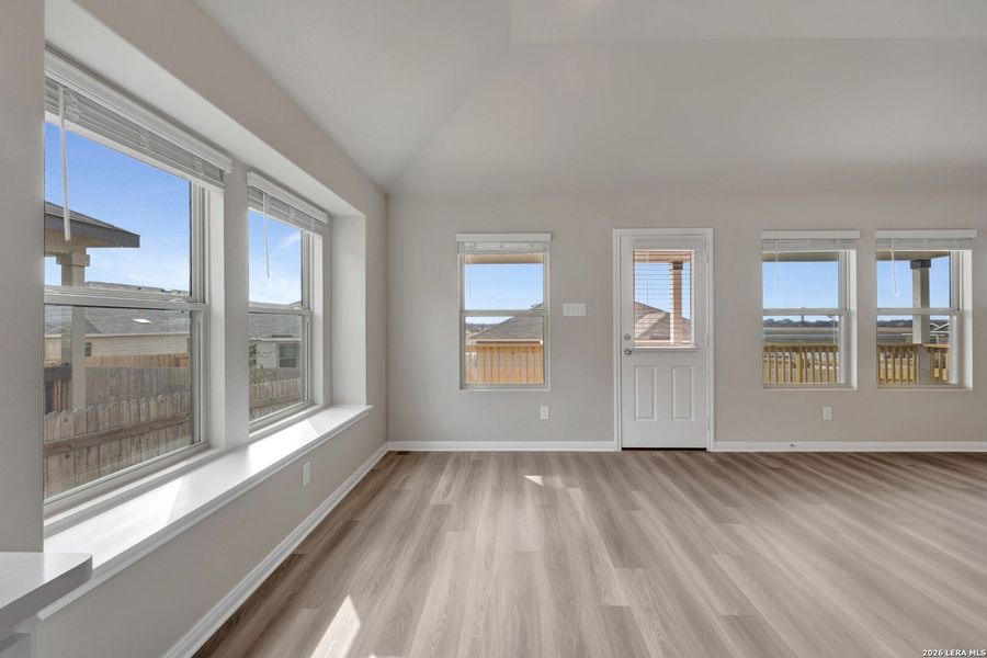 Spacious, unfurnished interior of a new home in Greenspoint Heights, Seguin (Image 21).