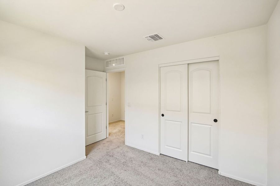 Spacious, unfurnished interior of a new home in Mandarina Reserve, Marana (Image 20). Spacious, unfurnished interior of a new home in Mandarina Reserve, Marana (Image 20).