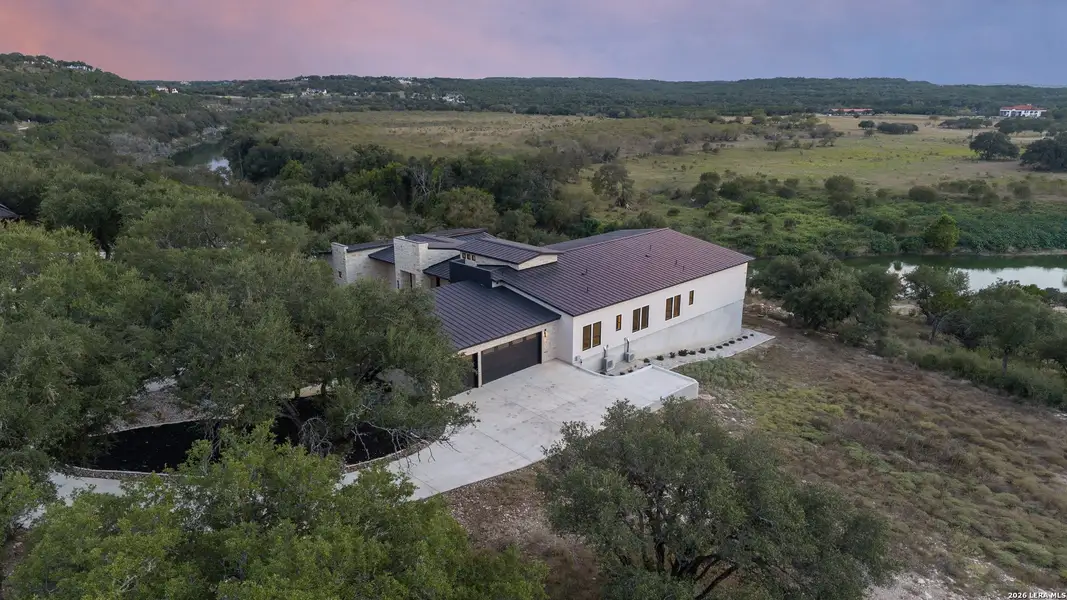 Image 75 of a home in .