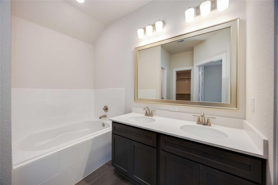 Furnished interior view inside a new home in Alicante, Houston (Image 9). Furnished interior view inside a new home in Alicante, Houston (Image 9).