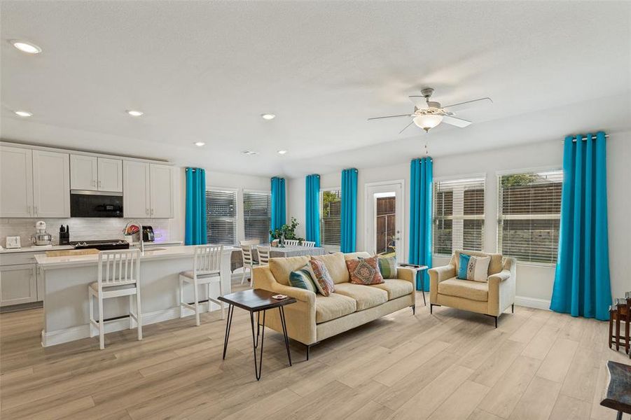 Furnished interior view inside a new home in Lakehaven - Signature Series, Farmersville (Image 15). Furnished interior view inside a new home in Lakehaven - Signature Series, Farmersville (Image 15).