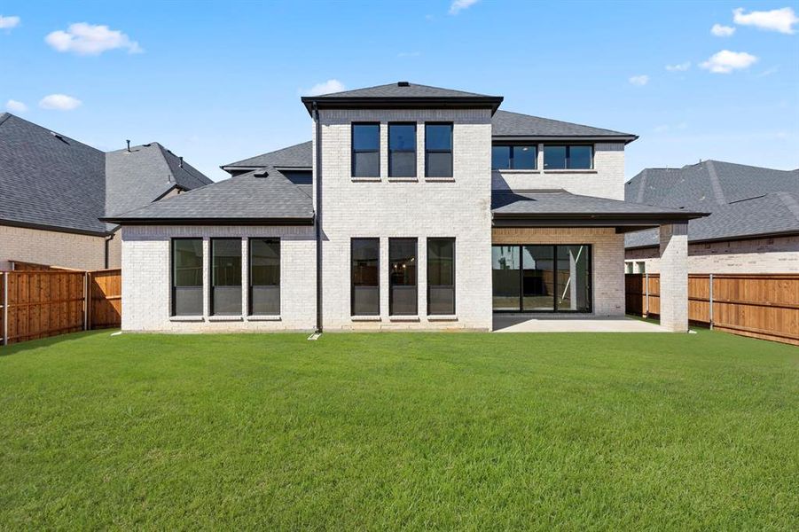 26. 16322 Old Westbury - Back