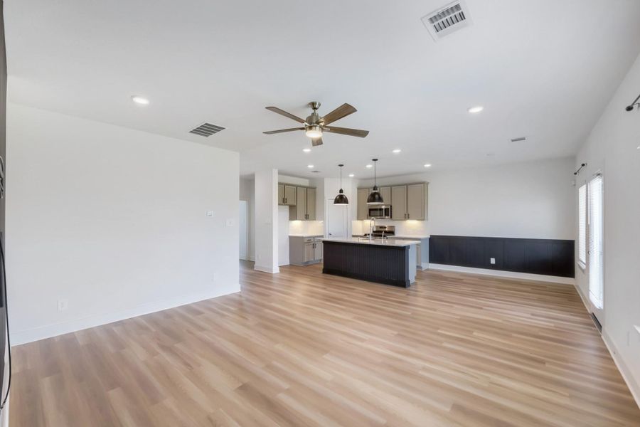 Spacious, unfurnished interior of a new home in Sorella, Tomball (Image 24). Spacious, unfurnished interior of a new home in Sorella, Tomball (Image 24).
