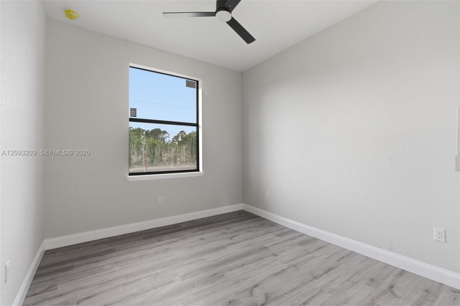 Spacious, unfurnished interior of a new home in , Lehigh Acres (Image 23).