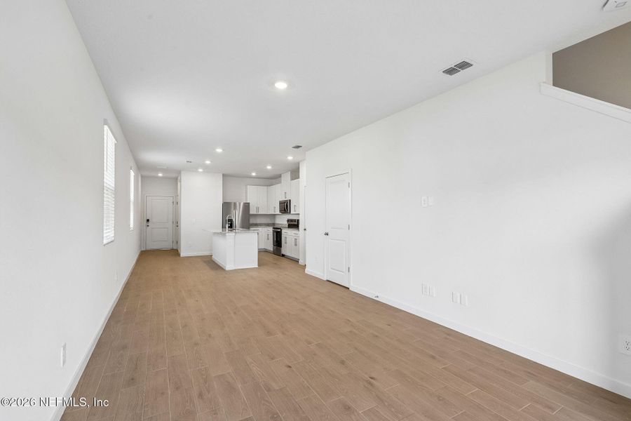 Spacious, unfurnished interior of a new home in , Middleburg (Image 20). Spacious, unfurnished interior of a new home in , Middleburg (Image 20).