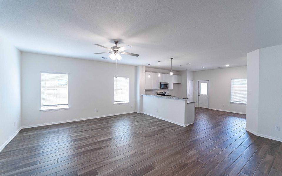Spacious, unfurnished interior of a new home in Cielo, Conroe (Image 14). Spacious, unfurnished interior of a new home in Cielo, Conroe (Image 14).