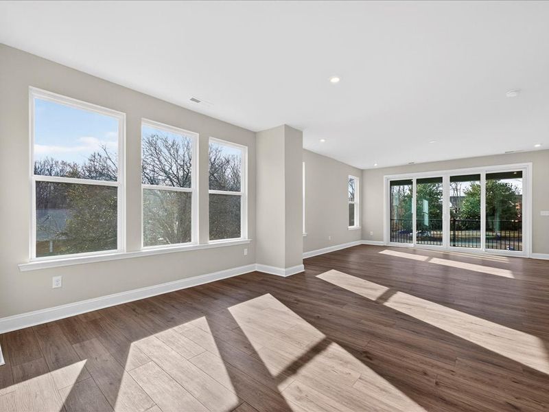 Spacious, unfurnished interior of a new home in Bellflower, Charlotte (Image 24).