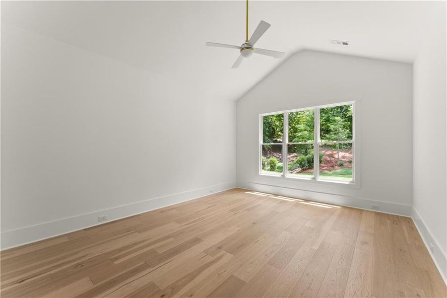 Spacious, unfurnished interior of a new home in Woodford, Acworth (Image 20).
