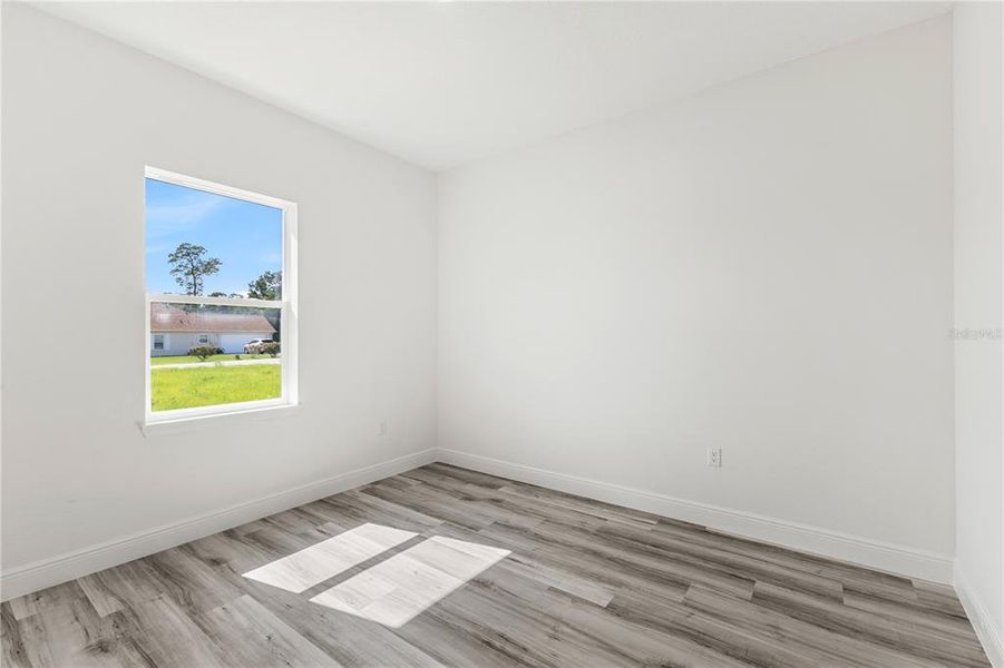 Spacious, unfurnished interior of a new home in , Ocala (Image 25).