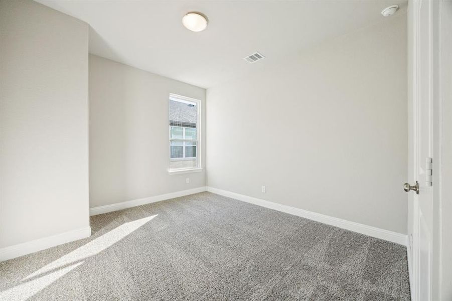 Spacious, unfurnished interior of a new home in Venetian, Weston (Image 13).