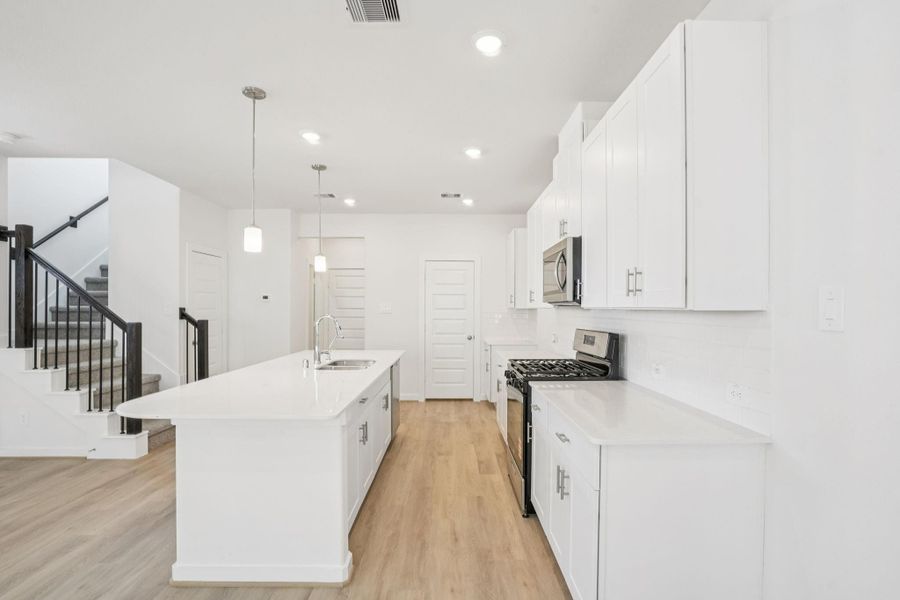 Furnished interior view inside a new home in Kemah Crossing - City Series, Kemah (Image 27).