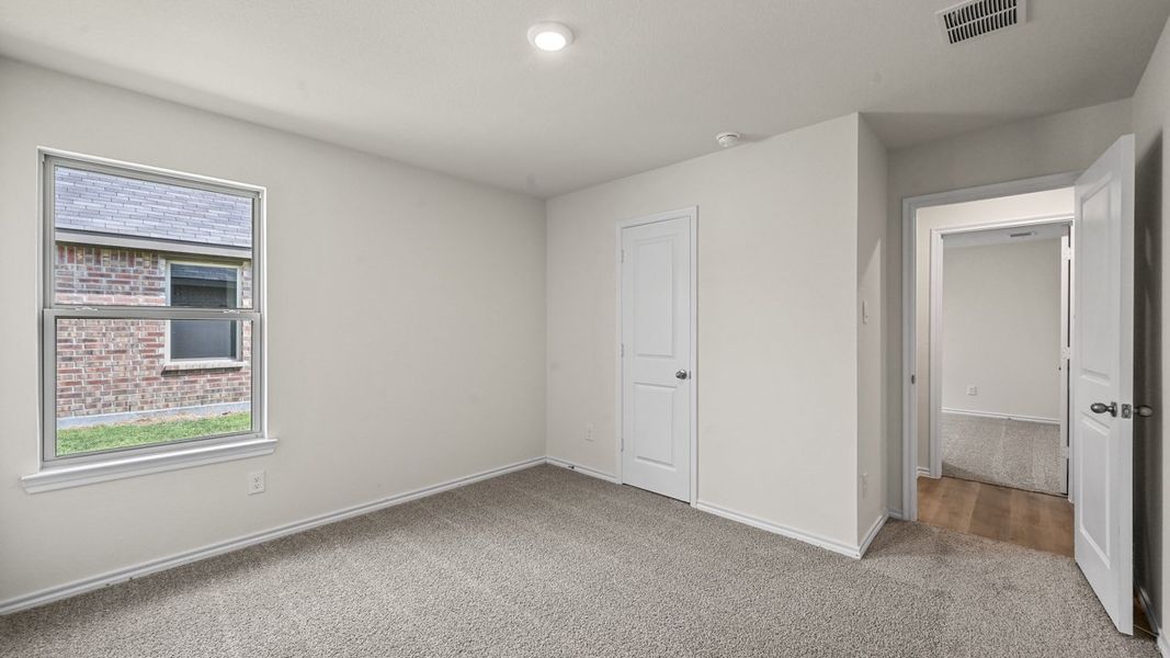 Spacious, unfurnished interior of a new home in The Reserve at Timber Creek, Lindale (Image 27). Spacious, unfurnished interior of a new home in The Reserve at Timber Creek, Lindale (Image 27).