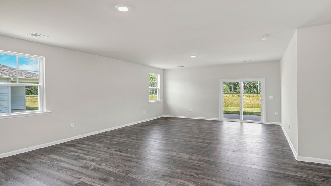 Spacious, unfurnished interior of a new home in Hunter's Branch, Hopkins (Image 8).