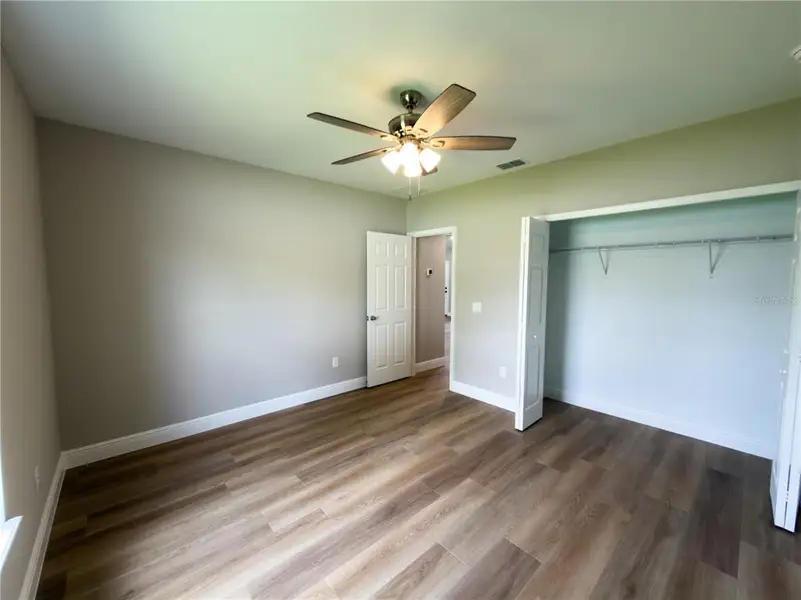 Spacious, unfurnished interior of a new home in , Deltona (Image 14).