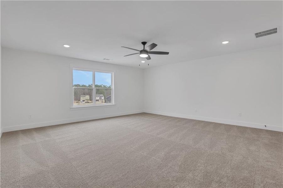 Spacious, unfurnished interior of a new home in Twin Lakes, Hoschton (Image 37).