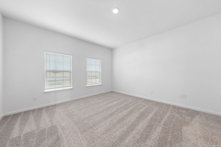 Spacious, unfurnished interior of a new home in , Lytle (Image 16).