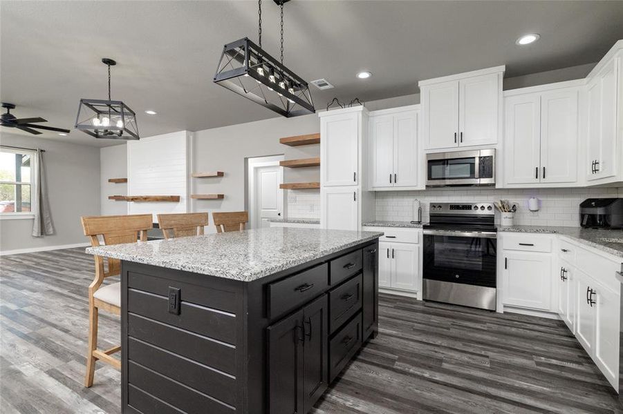 Furnished interior view inside a new home in , Bridgeport (Image 30).