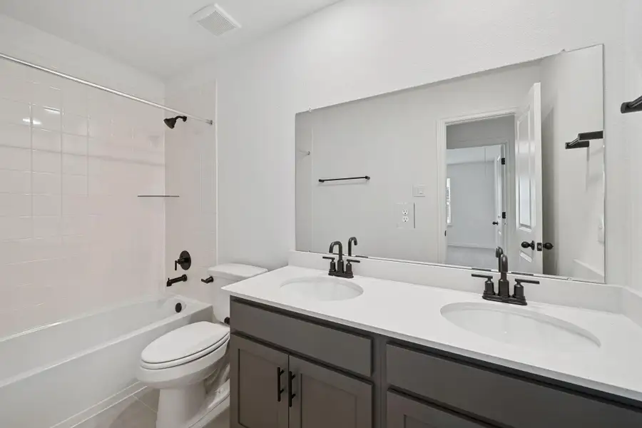 Note: Sample product photo. Actual exterior and interior selections may vary by homesite. Photo may be virtually staged