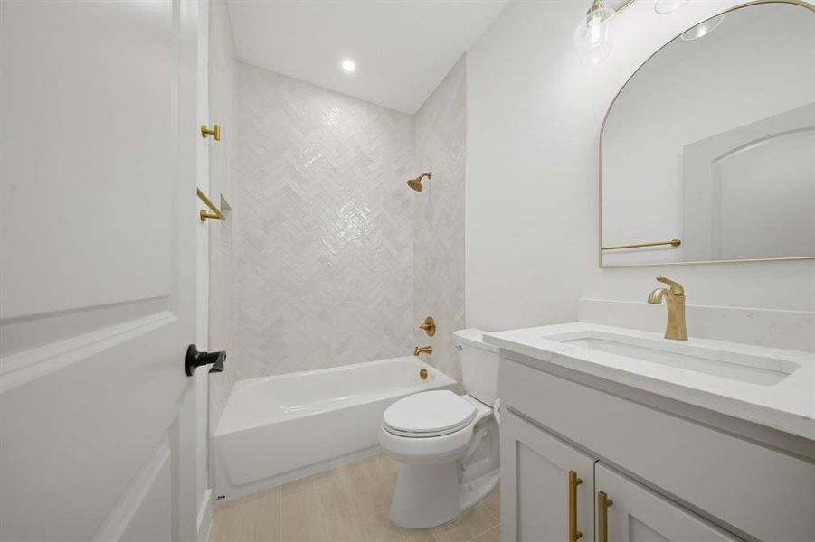 Furnished interior view inside a new home in , Seagoville (Image 13).