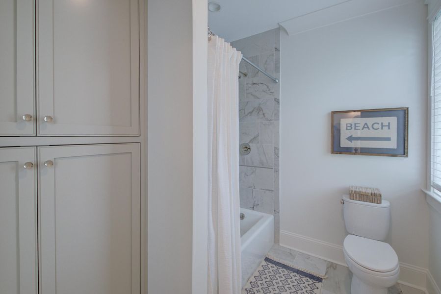 Furnished interior view inside a new home in Daniel Island Park, Charleston (Image 50).