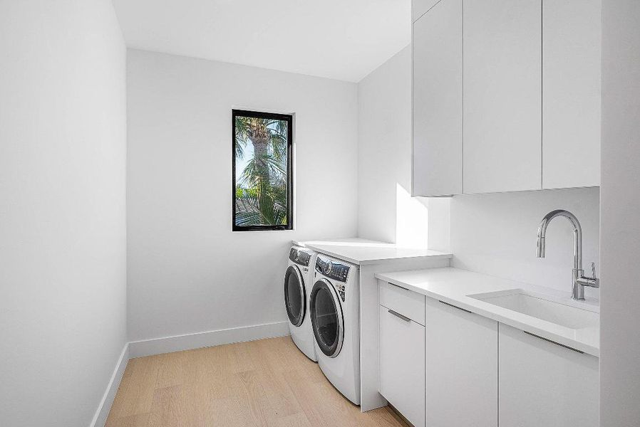 053-25833rdCourt-WestPalmBeach-FL-33407-