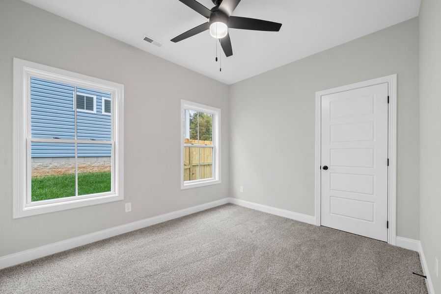 Spacious, unfurnished interior of a new home in New Hope Estates, Clarksville (Image 22).