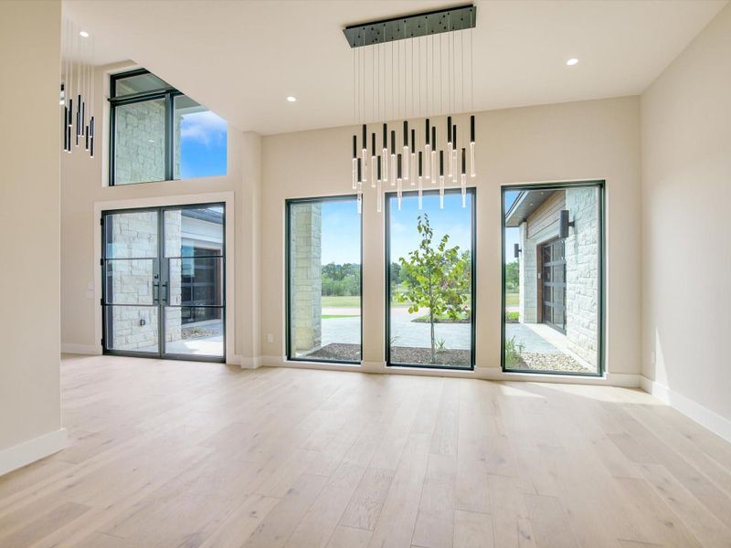 Spacious, unfurnished interior of a new home in , Horseshoe Bay (Image 20).