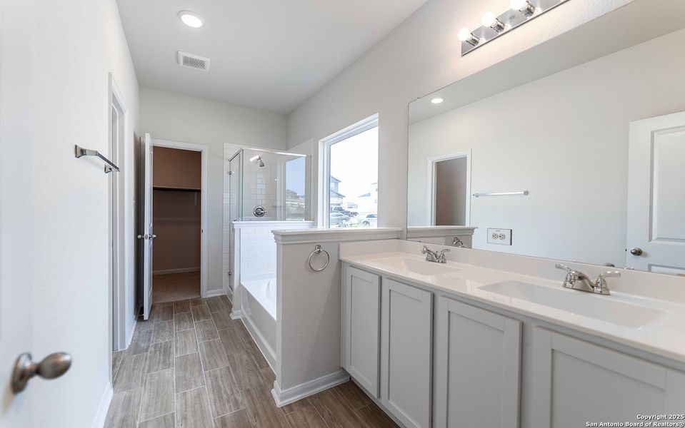 Furnished interior view inside a new home in Hunter's Ranch, San Antonio (Image 4). Furnished interior view inside a new home in Hunter's Ranch, San Antonio (Image 4).