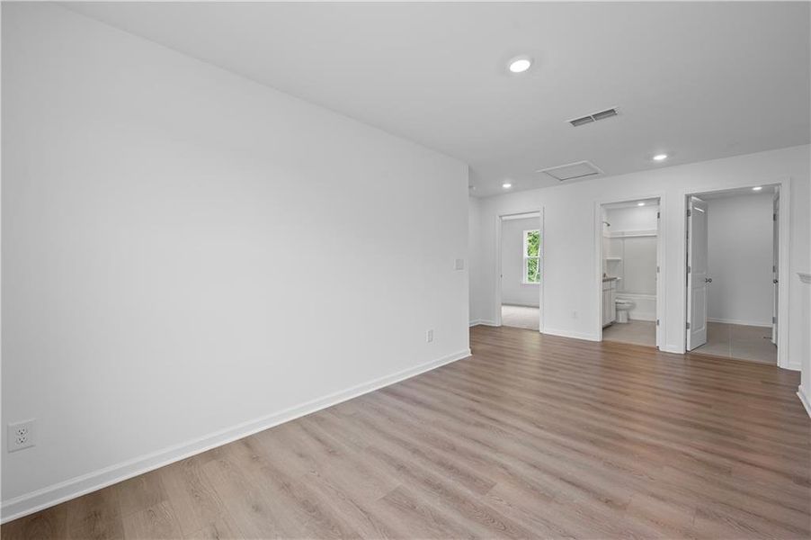 Spacious, unfurnished interior of a new home in Avery Ridge, Gainesville (Image 16).