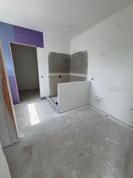 Image 10 of a home in .