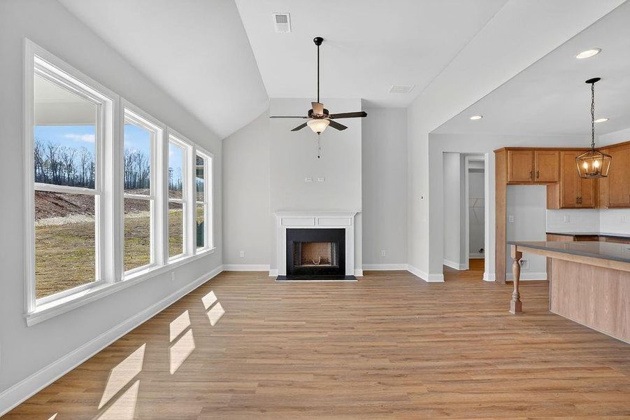 Spacious, unfurnished interior of a new home in , Homer (Image 23).