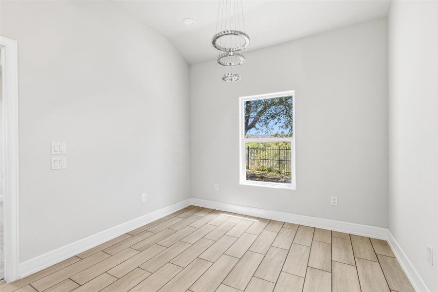 Spacious, unfurnished interior of a new home in , San Antonio (Image 20).