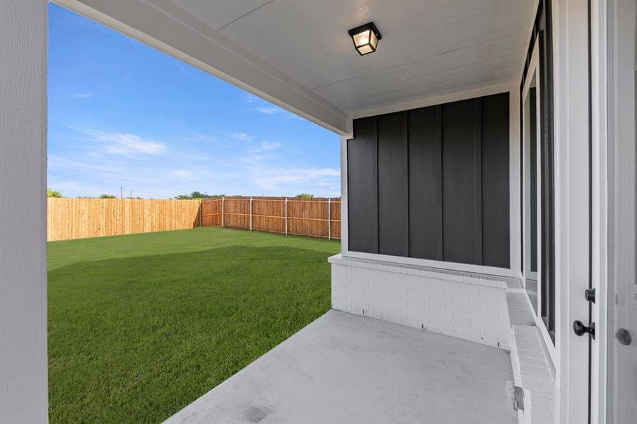 25. 745 Waterhouse - Patio
