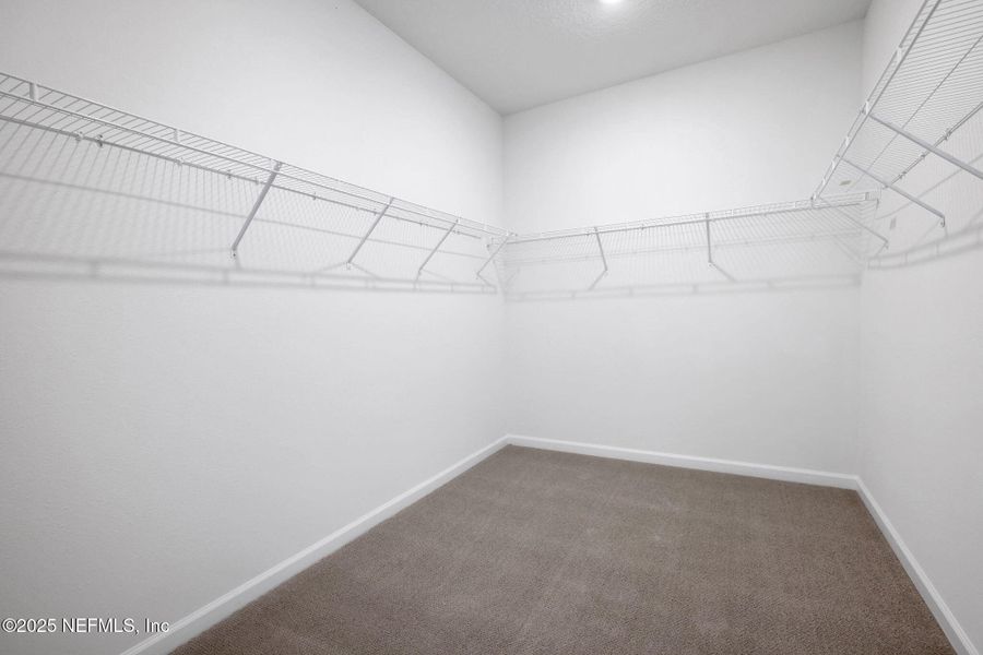 Spacious, unfurnished interior of a new home in Brook Forest, St. Augustine (Image 26).