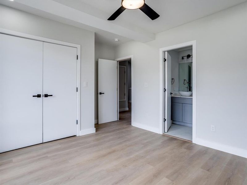 Spacious, unfurnished interior of a new home in , Grand Prairie (Image 23).