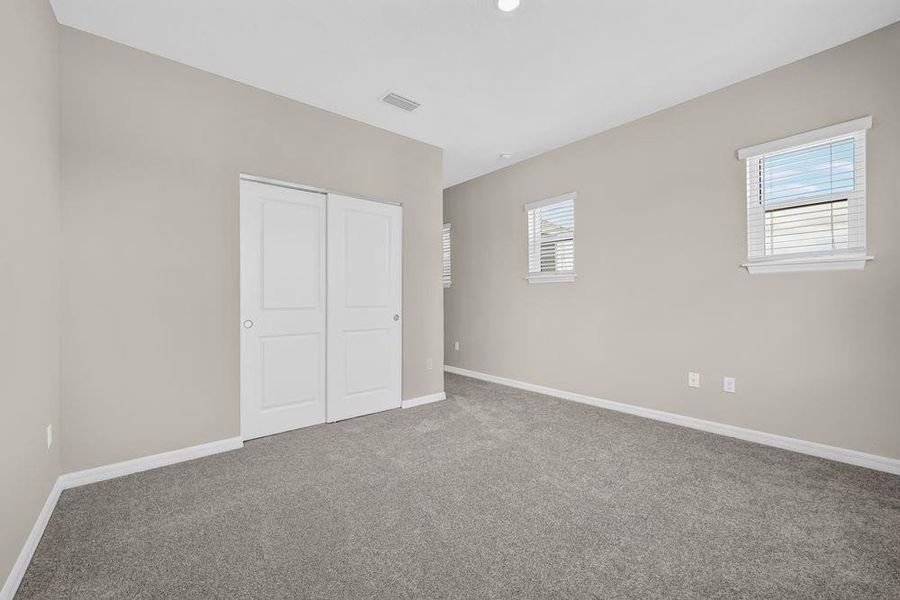 621 SE Ranch Oak Circle ~ Ready Now